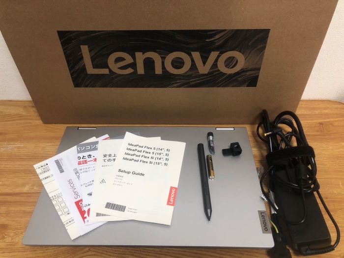 Lenovo IdeaPad Flex 550 14型の写真②